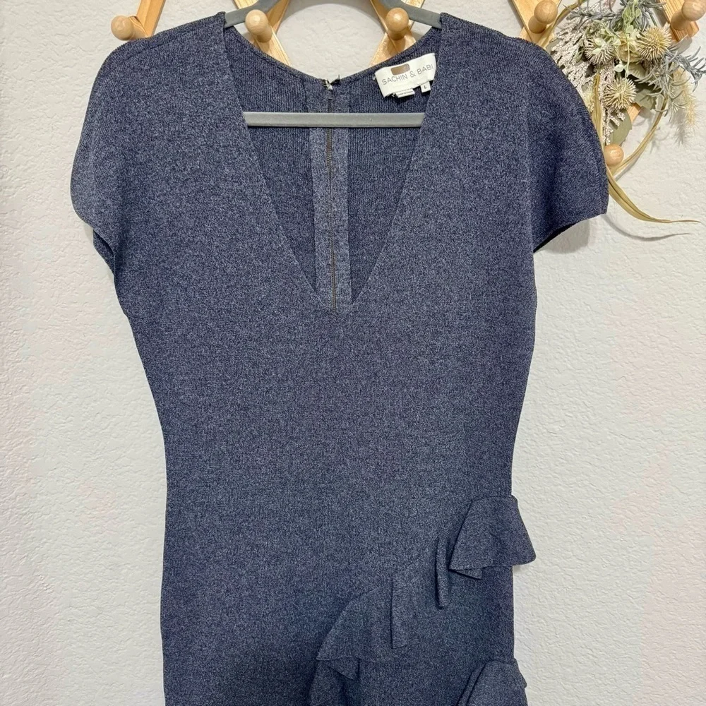 Sachin + Babi Rayon Heather Grey Knit Cascading Ruffles Feminine Dress Sz L